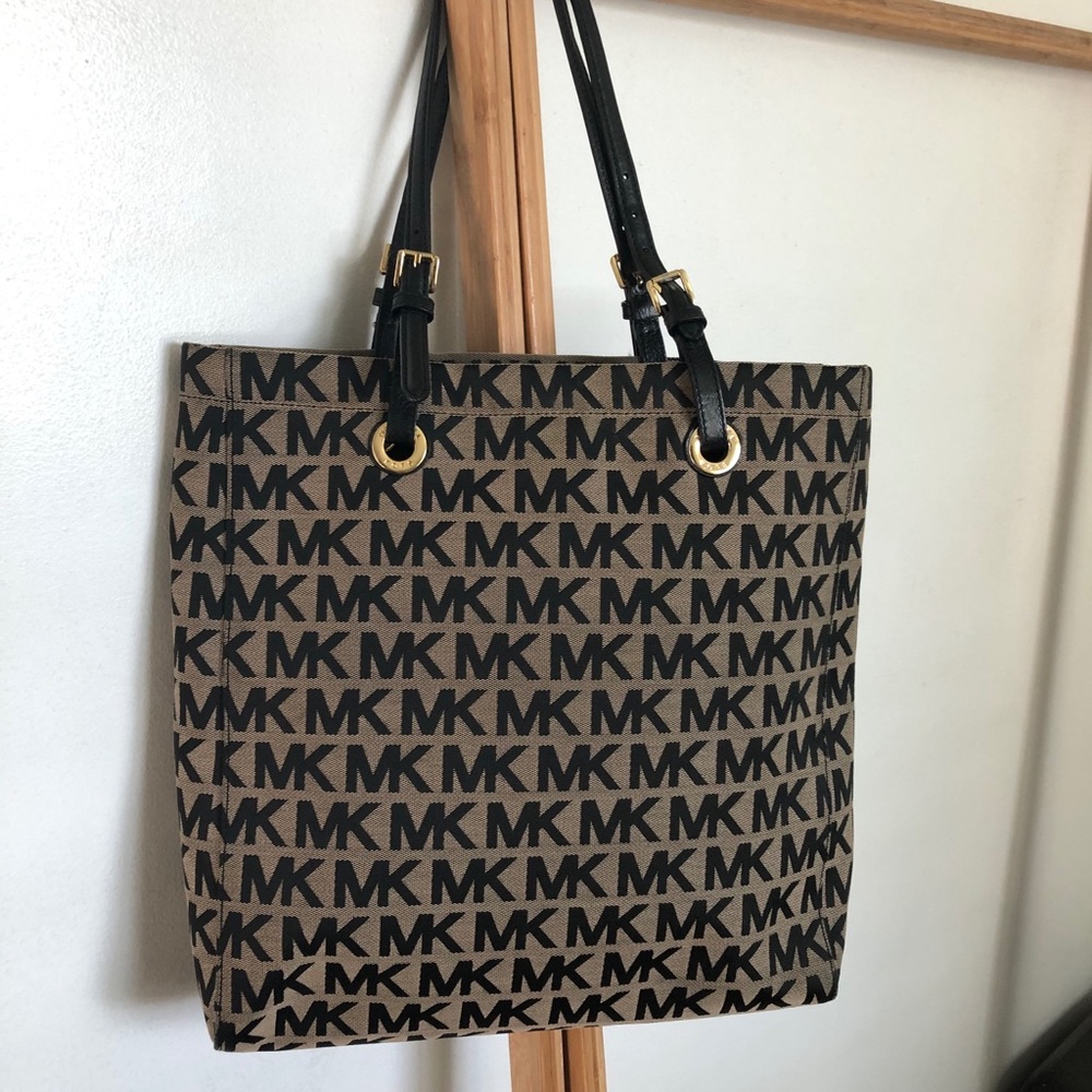MK Handbag 👜